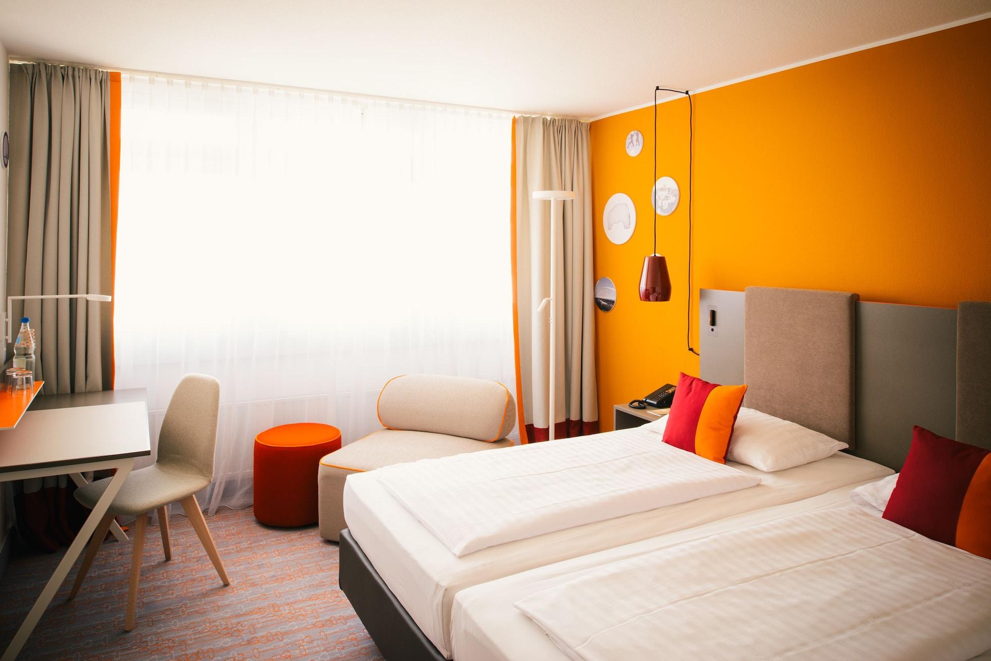 Vienna House Easy By Wyndham Bad Oeynhausen Hotel Exterior photo