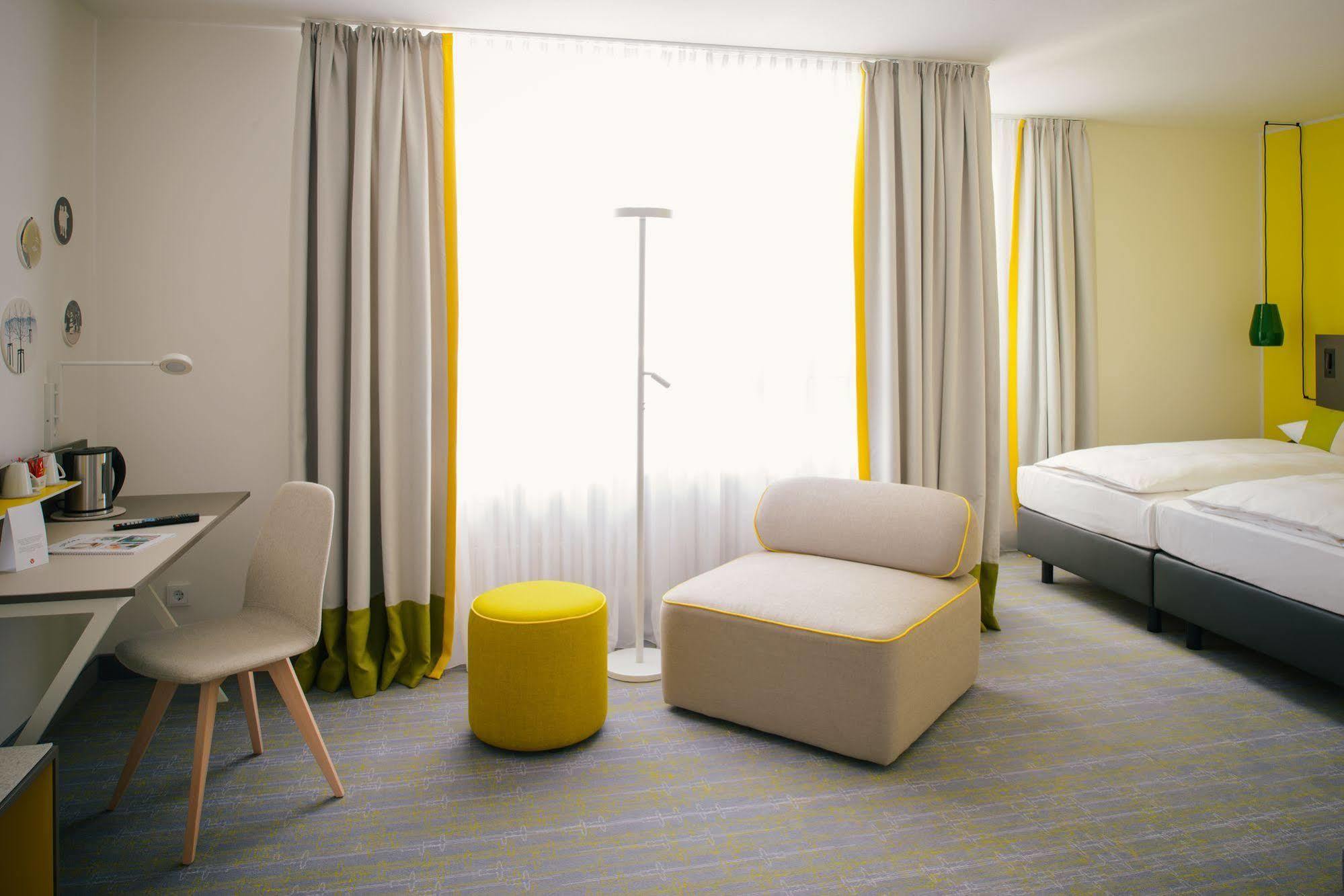 Vienna House Easy By Wyndham Bad Oeynhausen Hotel Exterior photo